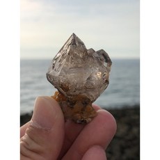 磊晶城水晶館 納米比亞幻影煙水晶茶骸骨 精選能量晶石 助益心靈成長
