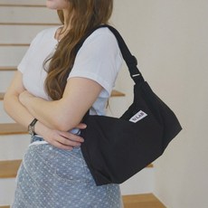 D.LAB Bonita 肩背斜揹包