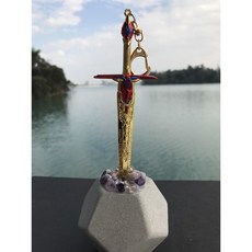 石中劍之擎天柱星辰劍 (金色)拆信刀 -- 辦公室必備(台灣在地文創), 1個