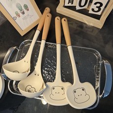 食品級矽膠炒菜鍋鏟 實木柄不粘鍋專用鏟勺, 1個, 【sweet bear】加長鍋鏟套裝,食品級矽膠【隔油勺油勺】小熊爪, sweet bear, 隔油勺油勺