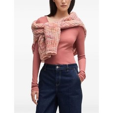 보스 스쿱 넥 탑