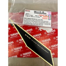 YAMAHA R15V4 R15M 尾殼 後尾殼 側蓋 貼紙, 1個, BGN-F173E-00 左