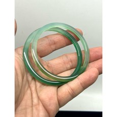 天然冰種放光綠玉髓 56.4mm 丁噹鐲一對, 1個
