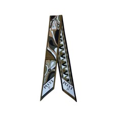 푸치 플로럴 방도 탑