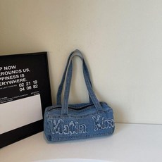 Matin Kim 牛仔布字母刺繡枕頭包