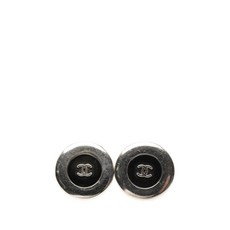 샤넬 중고 1997 실버 도금 레진 CC 라운드 버튼 클립온 코스튬 이어링