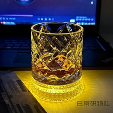 創意旋轉威士忌酒杯 加發光杯墊 不倒翁啤酒杯, 1個, 冰劍紋轉轉杯+發光杯墊-2套裝