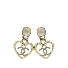 샤넬 중고 2023 골드 도금 CC 라인스톤 하트 코스튬 이어링