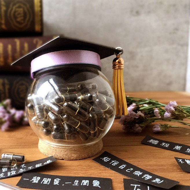 學士帽造型告白卡片膠囊 傳遞真摯情感 畢業季驚喜禮物, 紫色緞帶