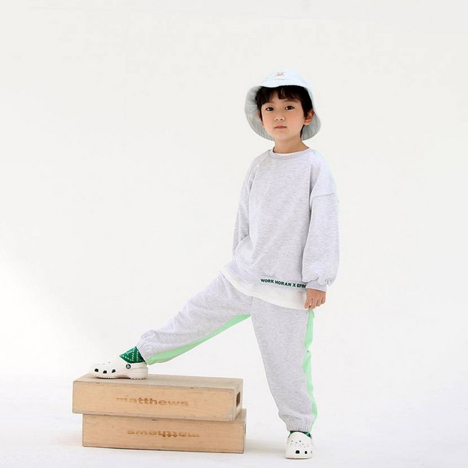 BOOMBOOMKIDS Merci Beaucoup 兒童工作風拼色運動服大學T上下套裝 SS22A12