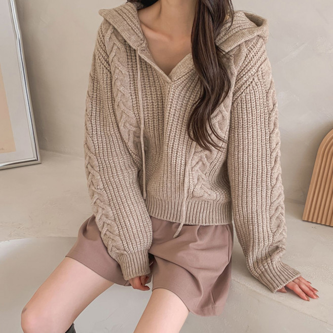 KnitNJean 女款寬鬆厚實麻花抽繩V領針織Heldaz連帽衫
