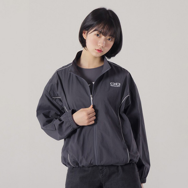 Tess 化纖防風外套