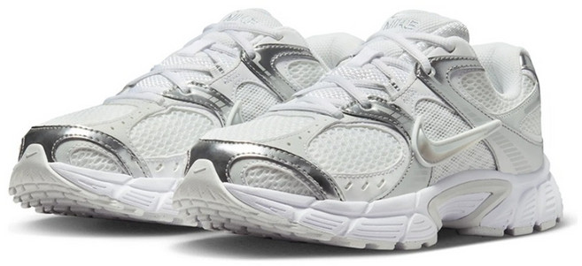 NIKE 耐吉 女款 V5 RNR 復古運動鞋 HQ7901-112