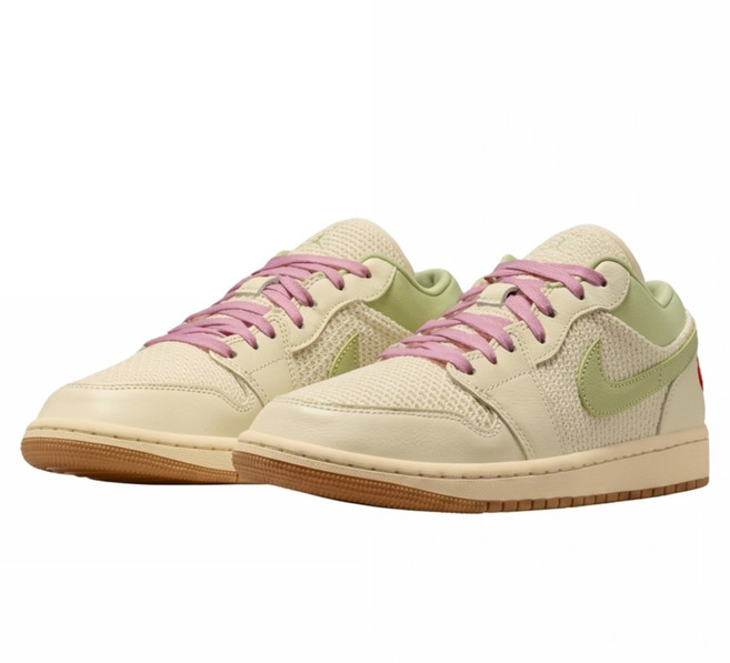 NIKE 耐吉 JORDAN 喬丹 女款 WMNS AIR JORDAN 1 LOW SE 運動鞋 II0569-100