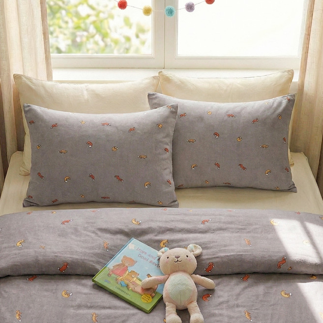 g BEDDING 小狐狸半超細纖維枕頭套 2入