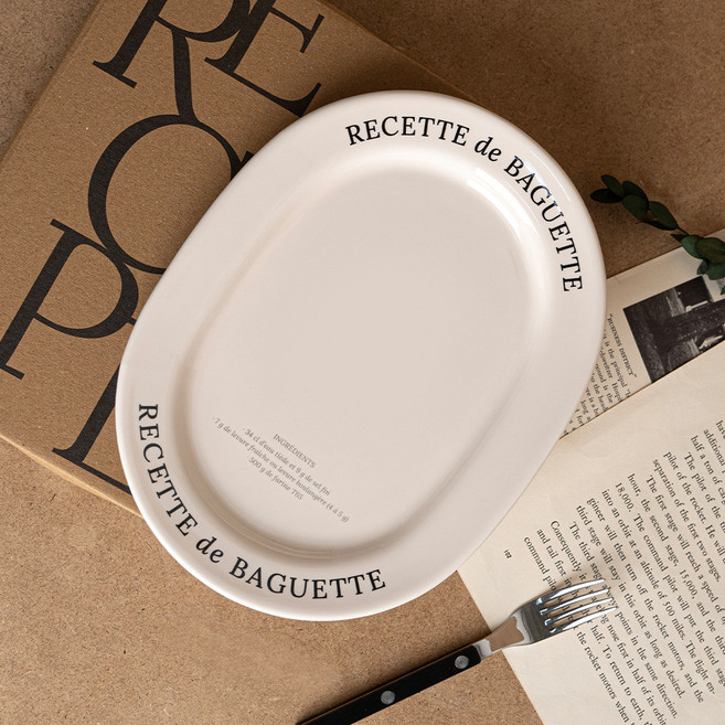 COZY TABLE La Ceramique Recipe 字母復古橢圓盤, 深黑色, 1個