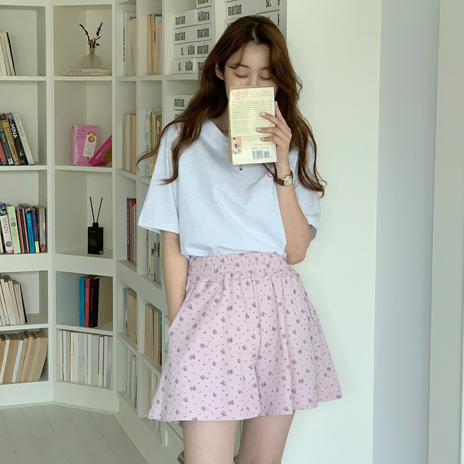LINDASHOP 女款小碎花鬆緊短褲 PT9900K25