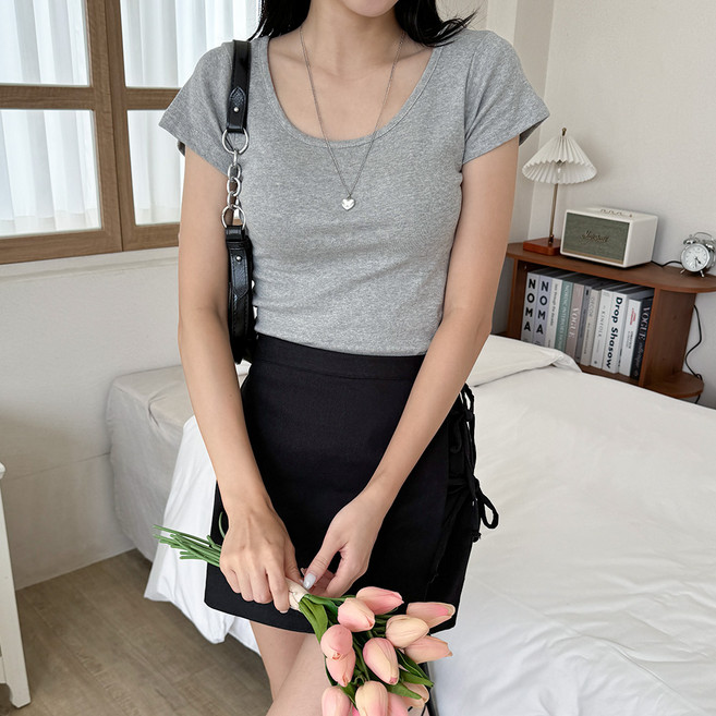 todayandlook 女款透氣柔軟修身氣質素色內搭圓領短袖T恤