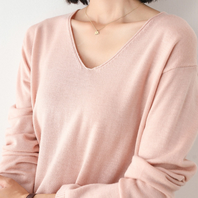 AVEC 女款V領素色顯瘦春季針織衫