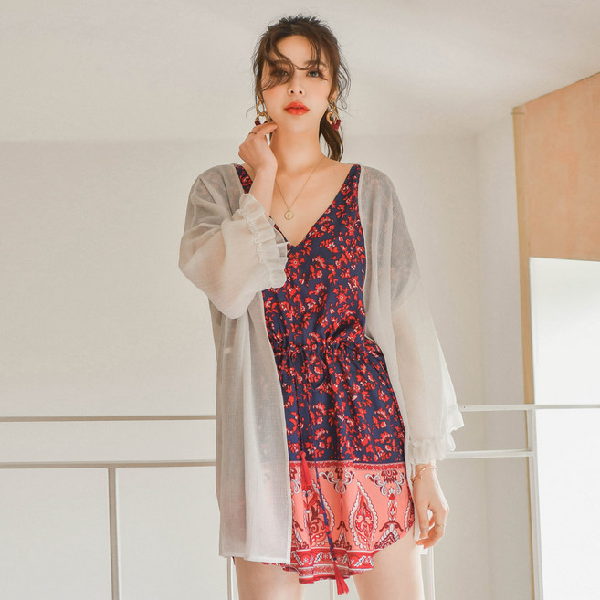 HERRINGBONE apparel 女款荷葉邊雪紡透視寬鬆罩衫 SD125