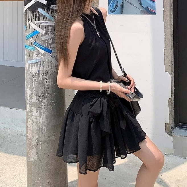 I'M MONG 女款基本版型繞頸腰部蝴蝶結迷你連身裙 R6H163
