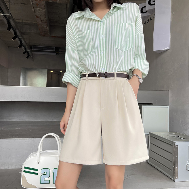 BODYBO 女款基本款休閒西裝短褲