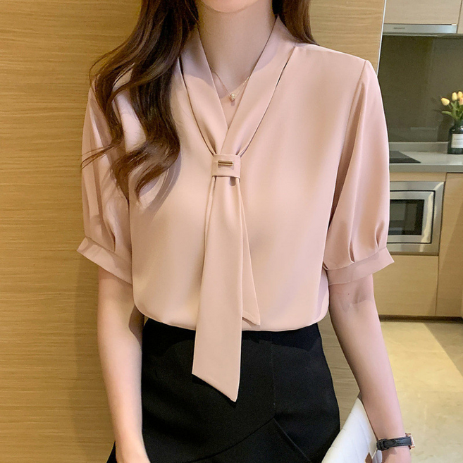 女神簡潔短袖襯衫