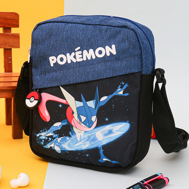 PoKeMoN 寶可夢 甲賀忍蛙迷你斜揹包 PQ011