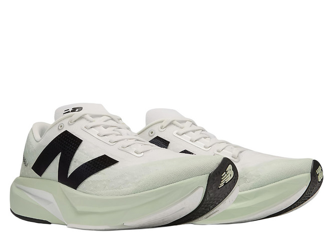 New Balance 男款 FuelCell Rebel 2E楦運動慢跑鞋 MFCXCE4
