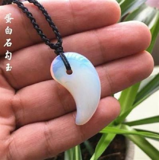 蛋白石勾玉項鍊