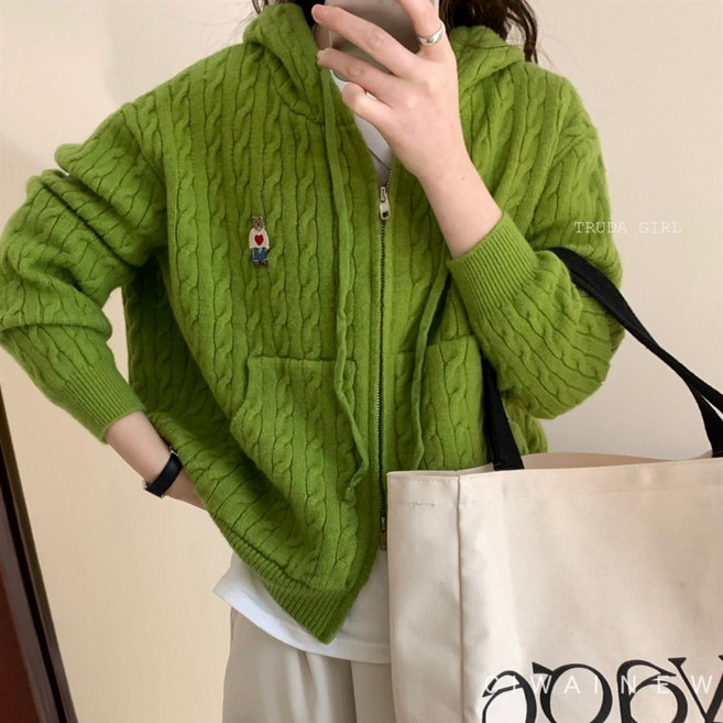 杜達女孩 學院小熊刺繡麻花 雙拉鍊寬鬆 連帽針織外套