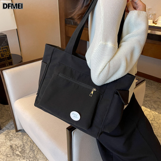 DFMEI 單肩包女大容量百搭帆布包學生簡約手提包休閒斜挎包補習包媽咪包, 黑色