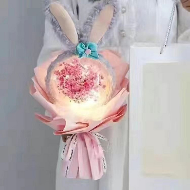 可愛玩偶波波球永生花束 發光滿天星公仔花束 畢業季生日禮物 附贈提袋, 粉色滿天星+玩偶發箍+手袋+燈串, 1個