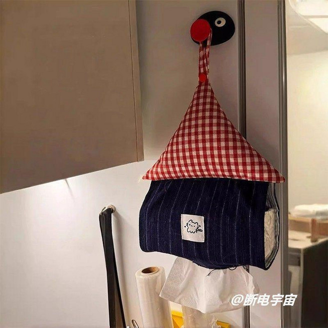 掛式紙巾收納袋 懸掛式抽取紙巾盒, 1個, ins紅格小房子抽紙袋鎖邊款