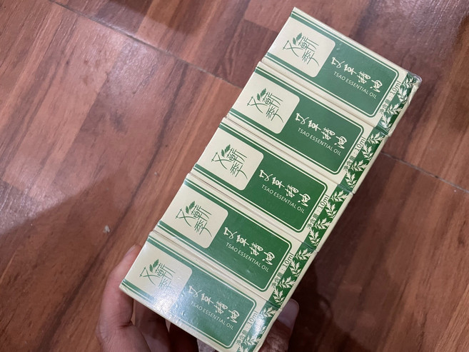 艾草精油10ml 按摩刮痧艾灸理療, 1個, 如圖所示