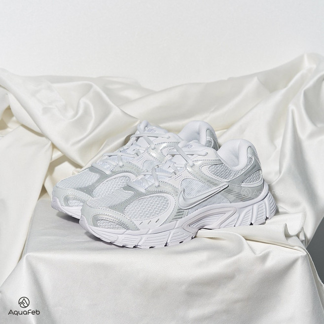Nike V5 RNR 女 休閒運動鞋