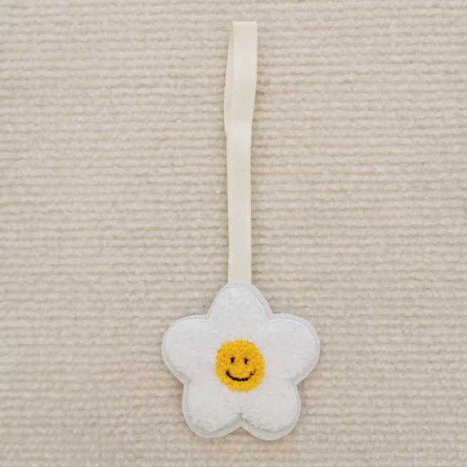 Dooso. Mom 姓名吊牌 刺繡包包吊飾 幼兒園名字吊牌, 小花, 1個