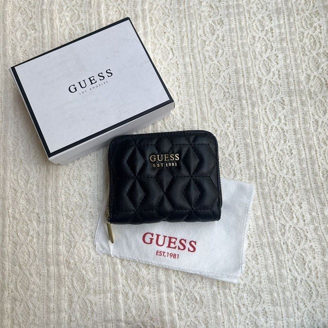 Guess 菱格短夾 復古風卡包錢夾