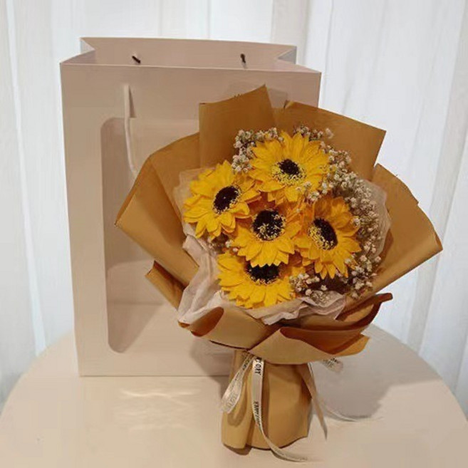 花惹發 永生花束 玫瑰花束 康乃馨花束 香皂花束 乾燥花束, 5支向日葵(送提袋+燈串)