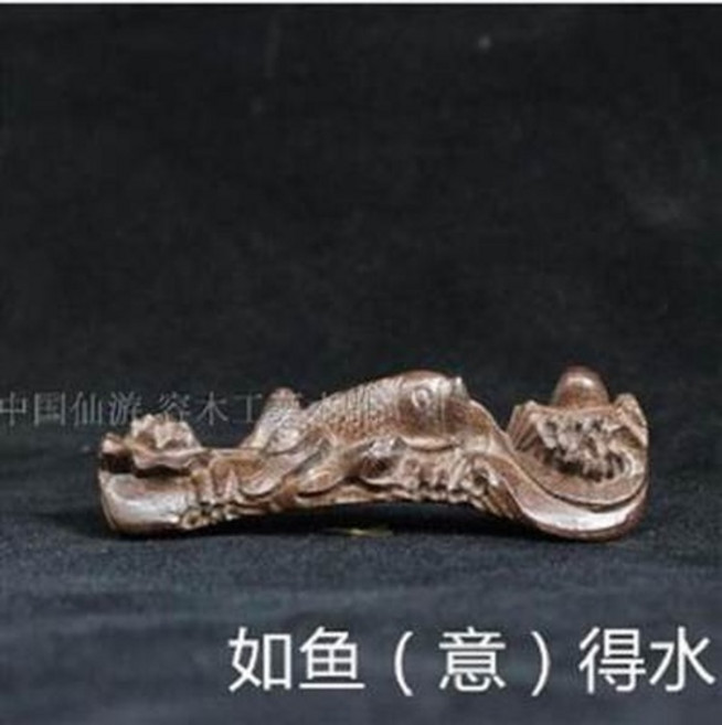 容木工藝 如魚得水 擺件, 天然沉香皮黑木雕手把件