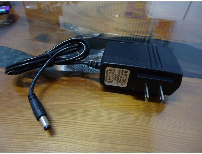 14.6V 2A 磷酸鋰鐵智能充電器, 1個