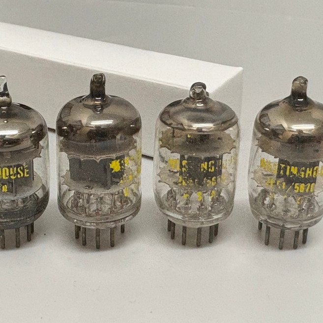 Westinghouse 2C51 / 5670 真空管, 1個