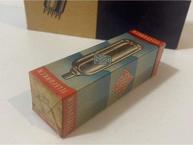 TELEFUNKEN ECL82 真空管, 1個