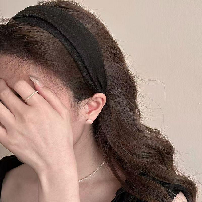 優選 絹紗髮箍女高級感遮白髮頭箍黑色海綿寬邊壓發寬版發捆發窟頭飾 副廠商品
