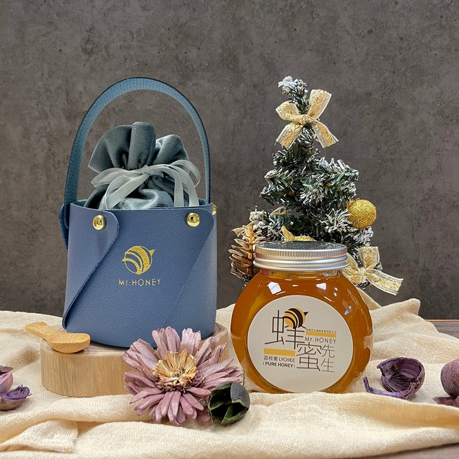 蜂蜜先生 Mr. Honey 蜂蜜提籃組 荔枝蜂蜜/野花蜂蜜 240g 禮盒 霧藍皮質提籃 藍色絨布袋 竹湯匙, 1個, 霧藍皮質提籃+藍色絨布袋+竹湯匙,荔枝蜂蜜
