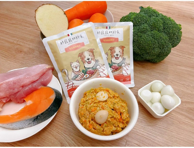 鮮寵 寵物鮮食-鮭魚嫩雞雙拼 雙重美味 軟嫩好消化 Omega-3呵護毛髮 無添加更安心, 1個, 130g