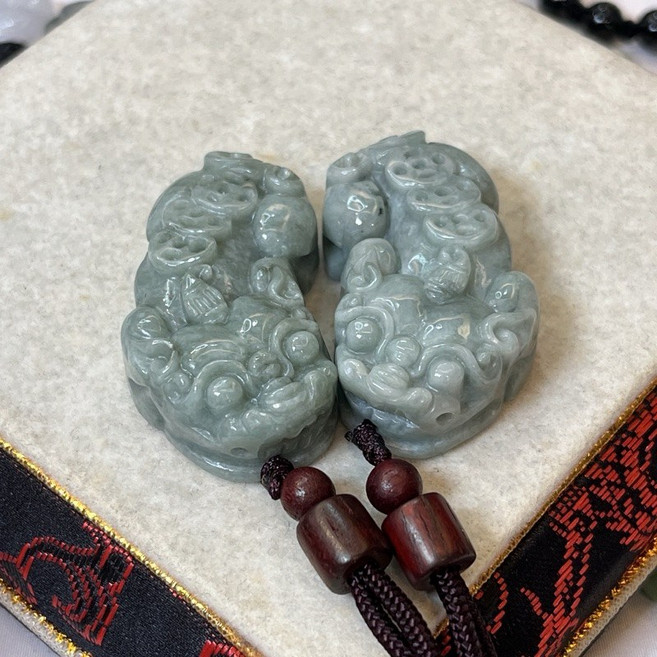 君遇 糯種藍底翡翠貔貅擺件玉墜 成對招財 附鑑定證書