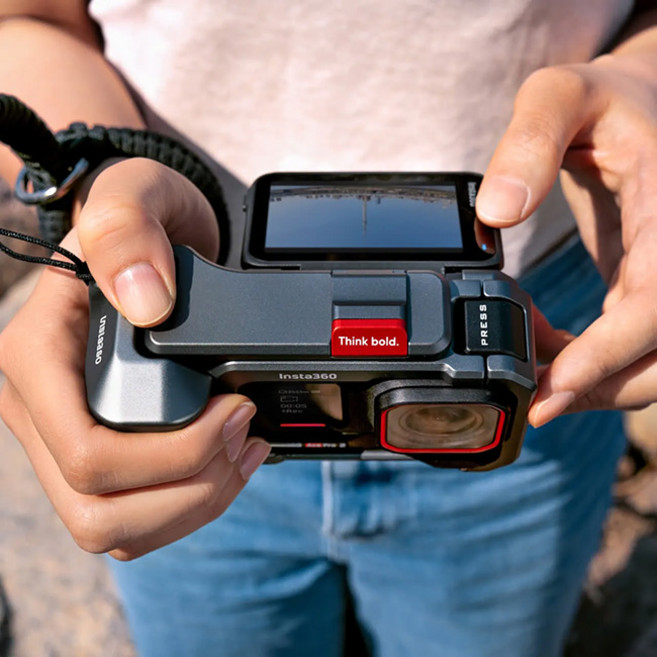 全新Insta360 Ace Pro 2運動相機-單電街拍套裝(白色機身+銀色套組)/(黑色機身+黑灰色套組)公司貨, 黑色, 全新Insta360 Ace Pro 2運動相機-單電街拍套裝(黑色機身+黑灰色套組)/公司貨