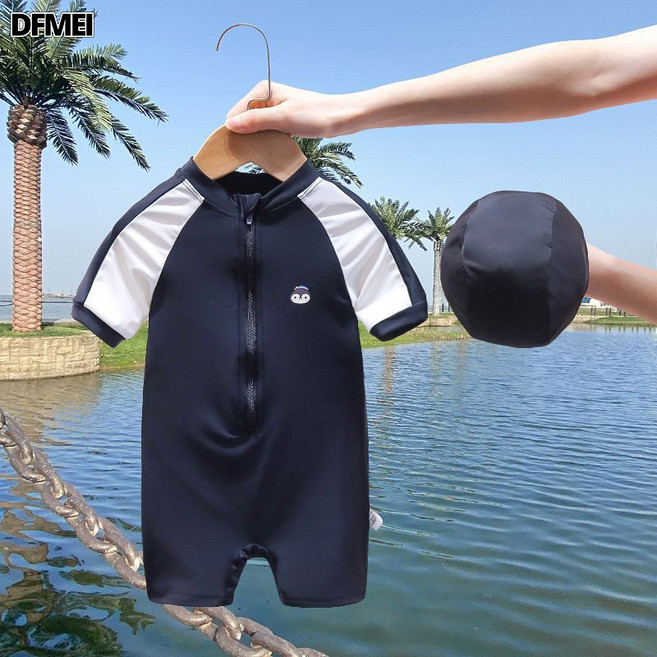 DFMEI 兒童泳衣男童短袖防曬速干連體泳衣溫泉帶帽套裝寶寶小童游泳衣
