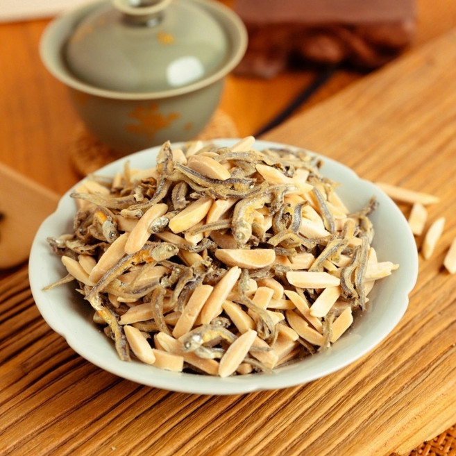 台南佳里 泰興肉脯 杏仁小魚乾, 200g, 1個